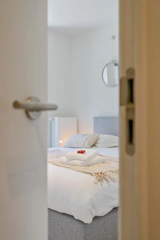 Unique Holiday Home With 4 Bedrooms Near The Beach! T100 أوستيند